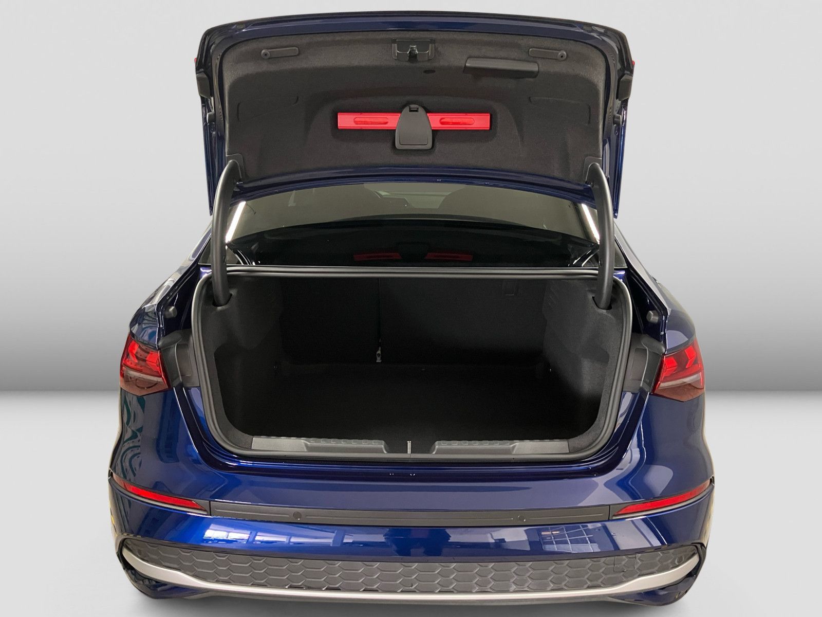 Audi A3 Limousine 35 TFSI advanced - Samsaru's Car Outlet