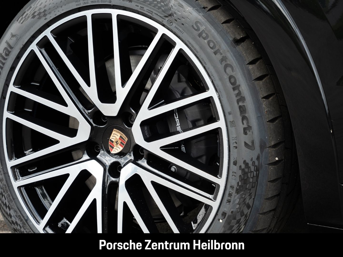 Porsche Cayenne E-Hybrid HA-Lenkung InnoDrive Sportabgas