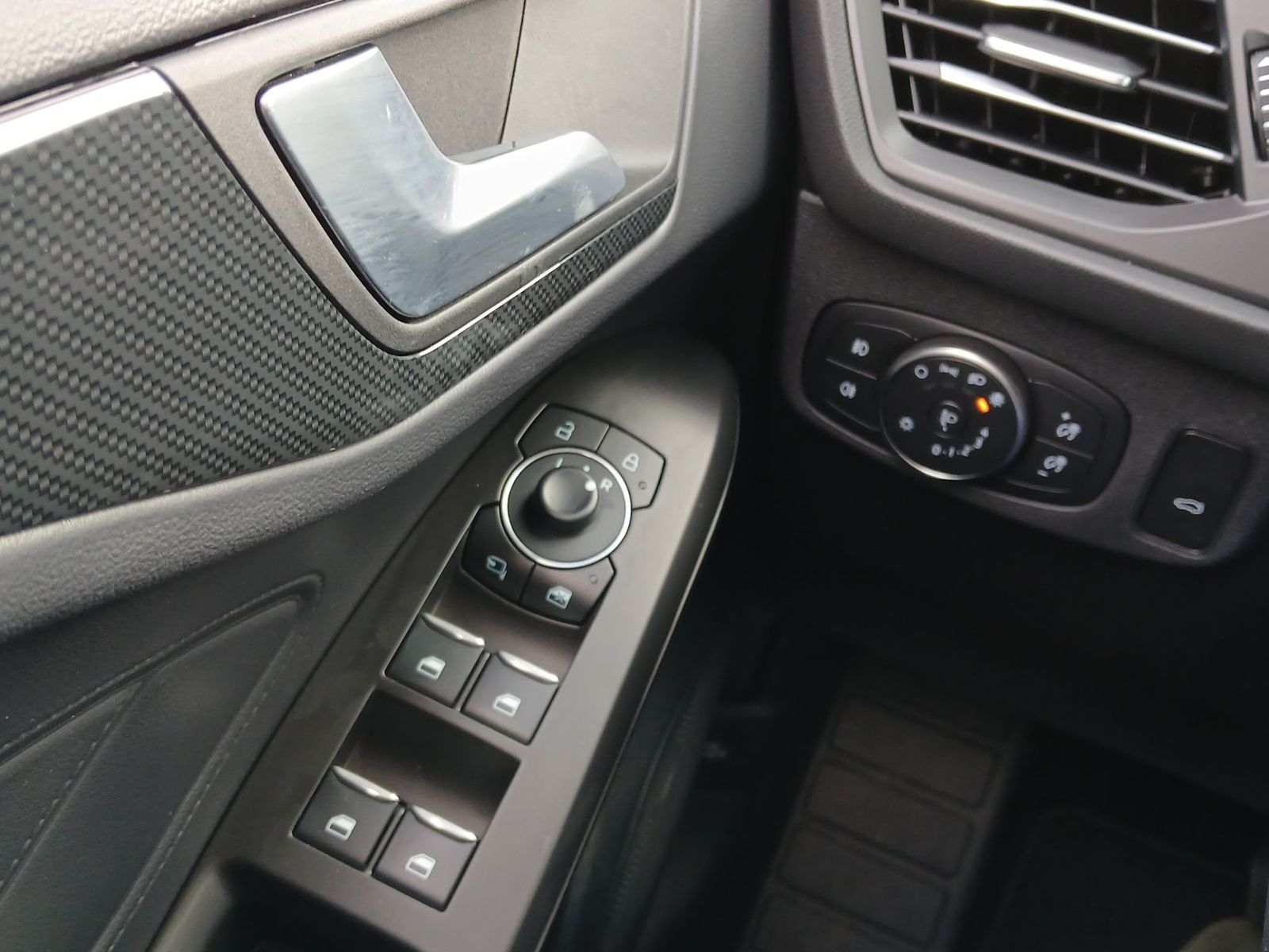 Ford Focus ST-Line Turnier Aut.*ACC*KAM*NAVI*LED*WINT