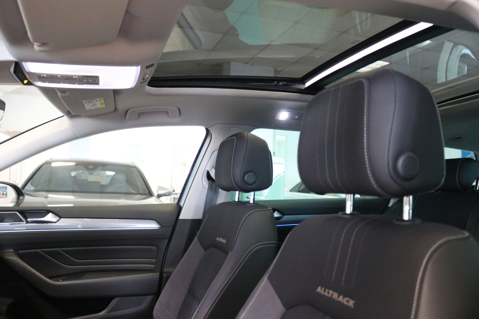 Volkswagen Passat Alltrack 4M AHK Pano STHZ Memory Matrix