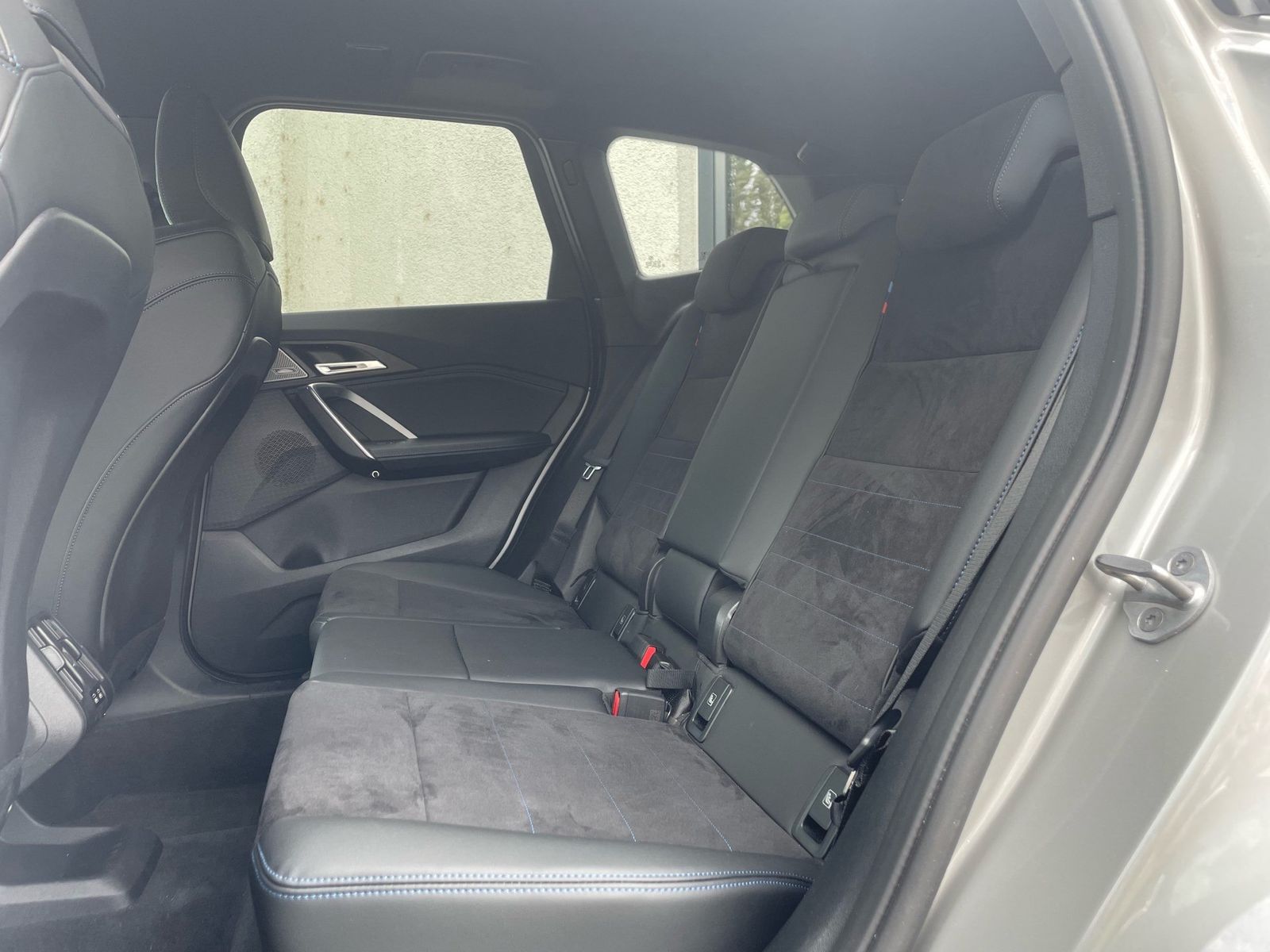 BMW X1 xDrive20d M Sport || AHK 360 ACC H&K Massage