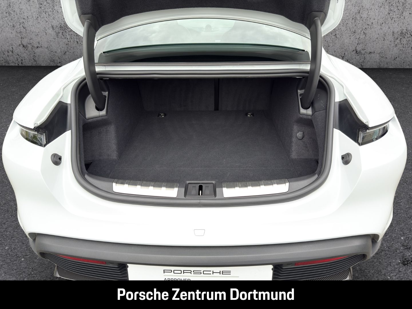Porsche Taycan Turbo S BOSE Luftfederung LED-Matrix