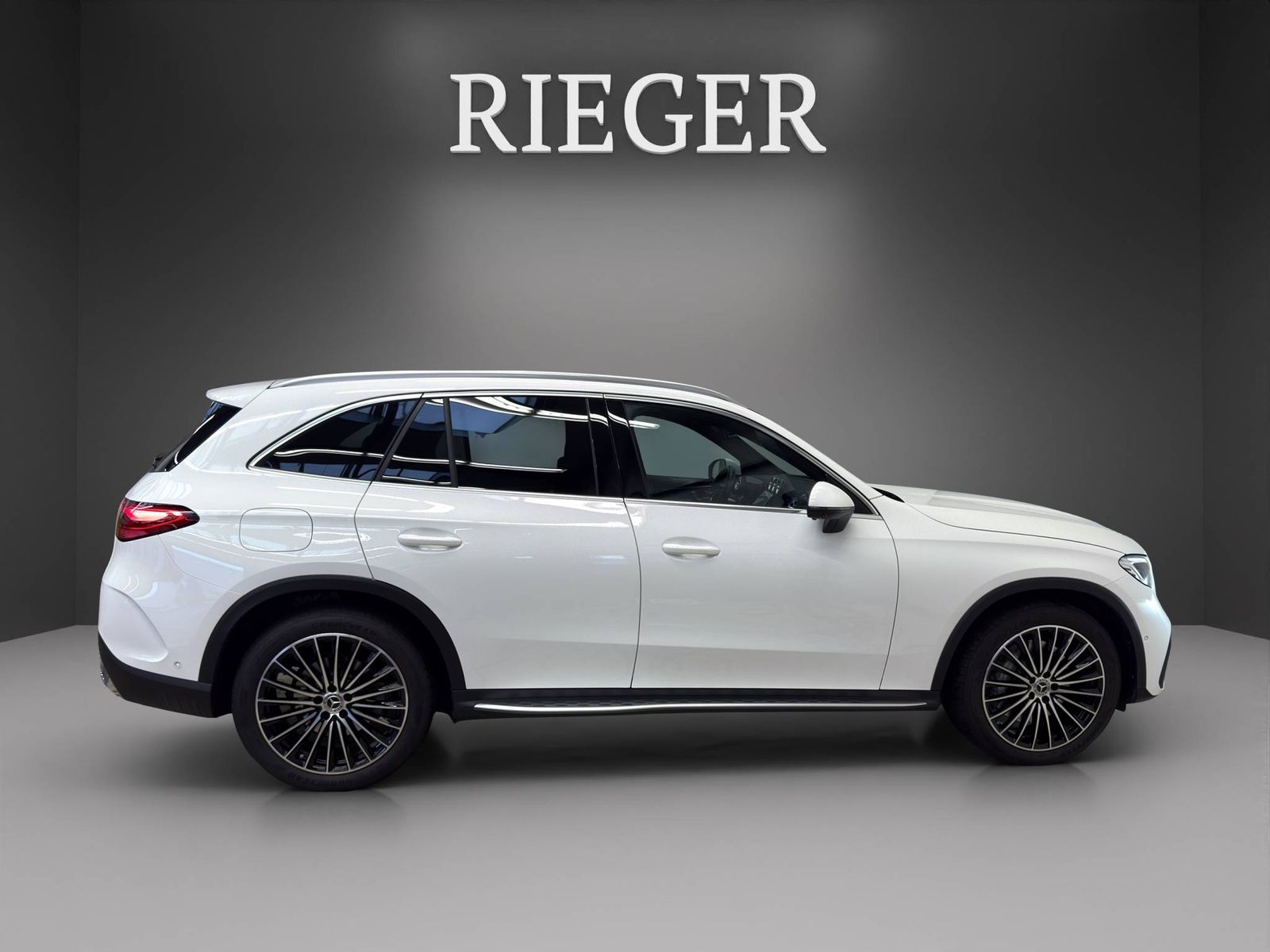 Mercedes-Benz GLC 300 4M AMG-PLUS*PANO-SHD*AHK*20"*360°-Kamera
