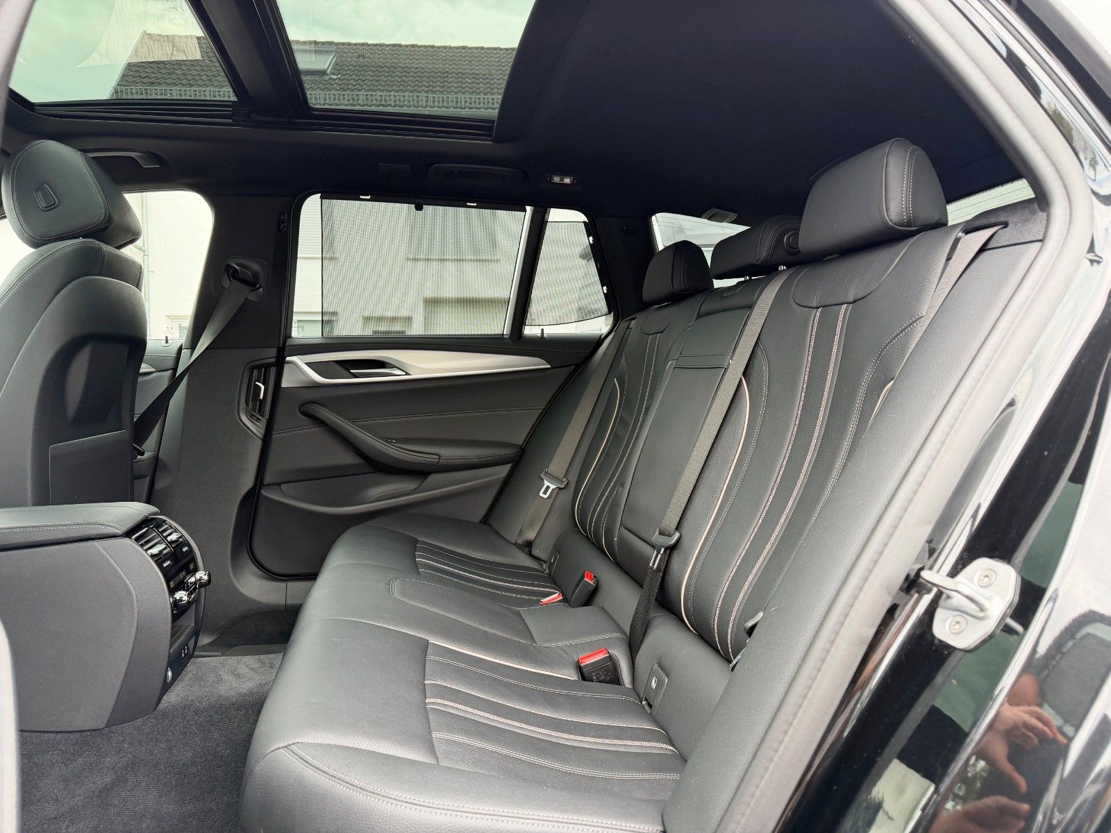 BMW 530i Luxury PANO*DDC*Leder*ACC*360°*AdapLED*HiFi