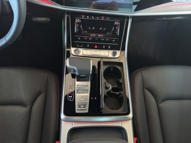 Audi Q8 S line 50TDI quattro - Samsaru's Car Outlet