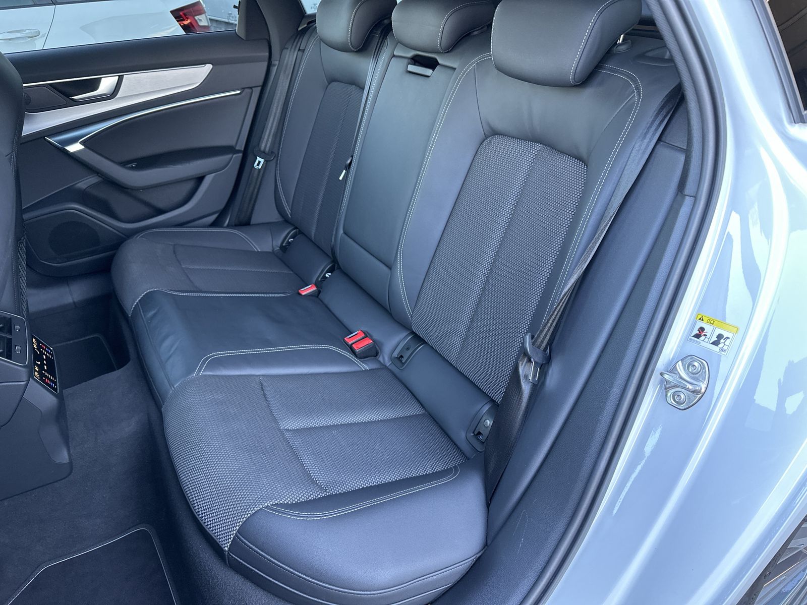 Audi A6 Avant 50 TFSI e Qu S-Line - Samsaru's Car Outlet