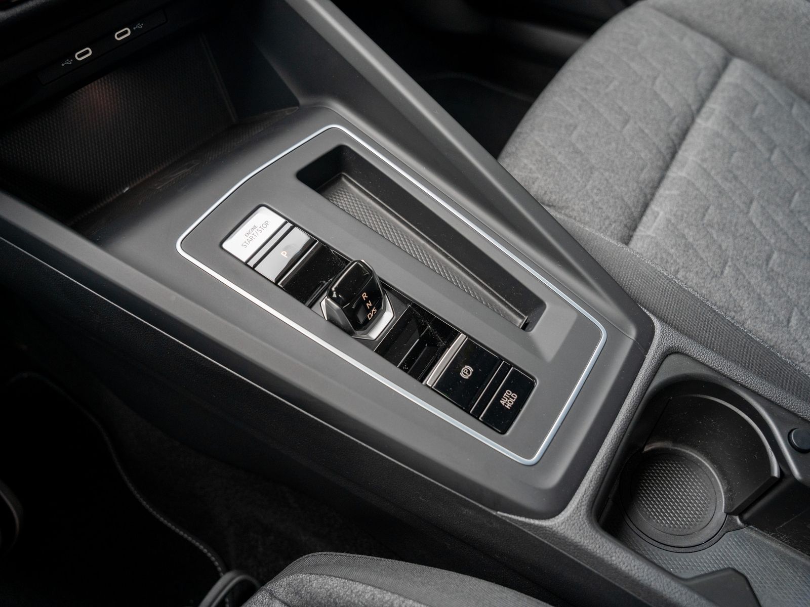 Volkswagen Golf Variant MOVE 1.0 Life - Samsaru's Car Outlet
