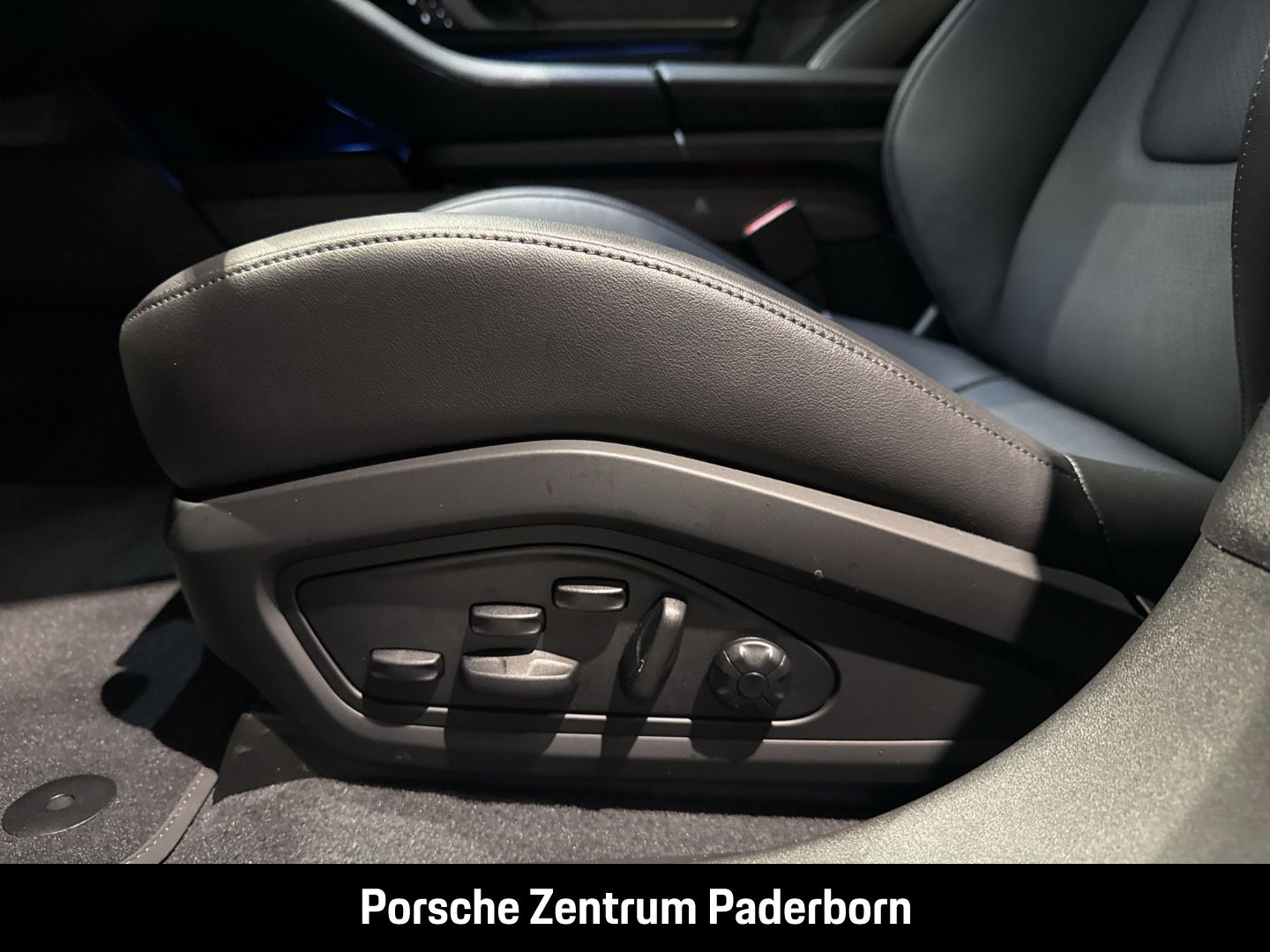 Porsche Taycan 4 Cross Turismo LED-Matrix Surround-View