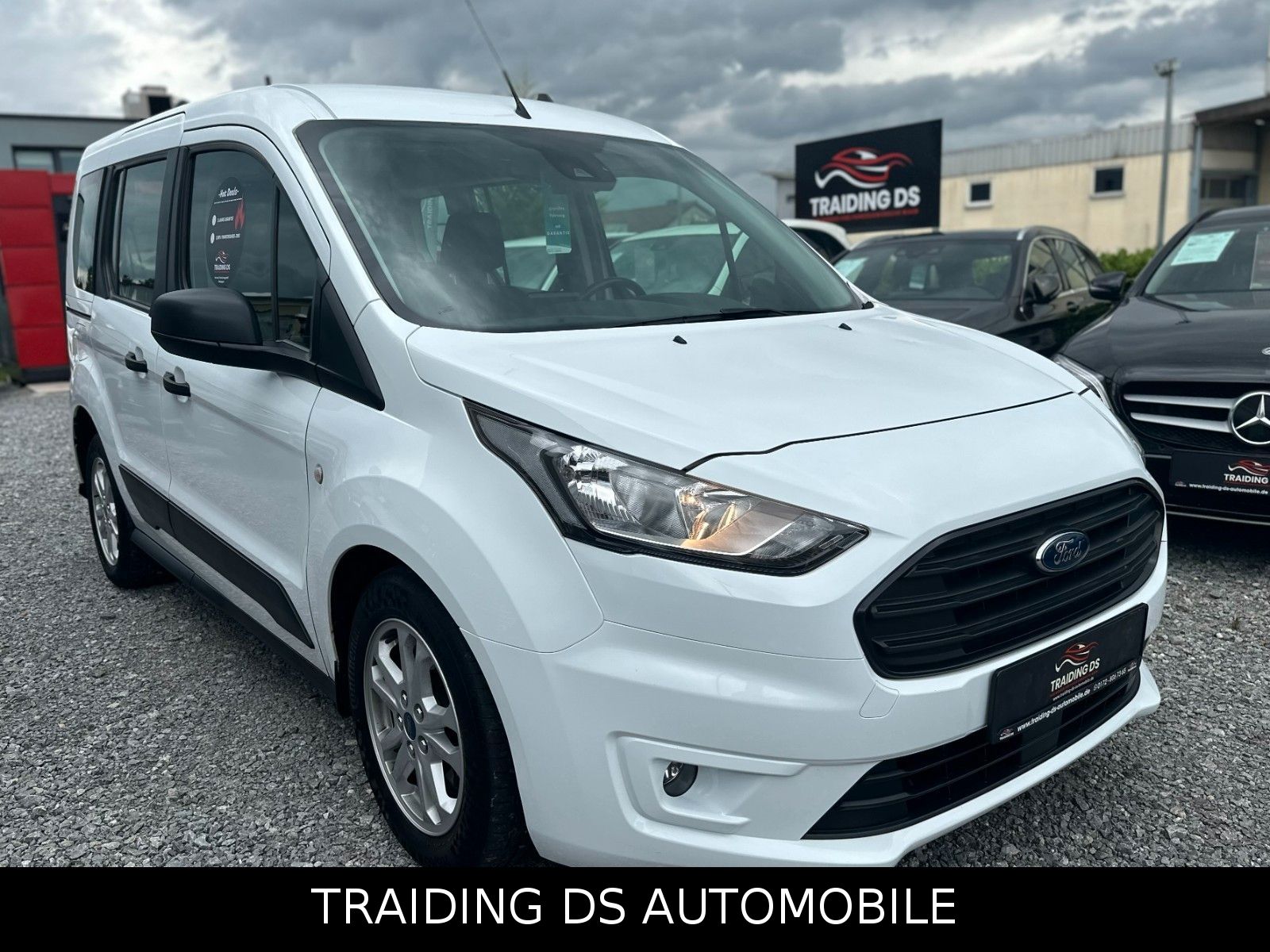 Ford Transit Connect - Samsaru's Car Outlet