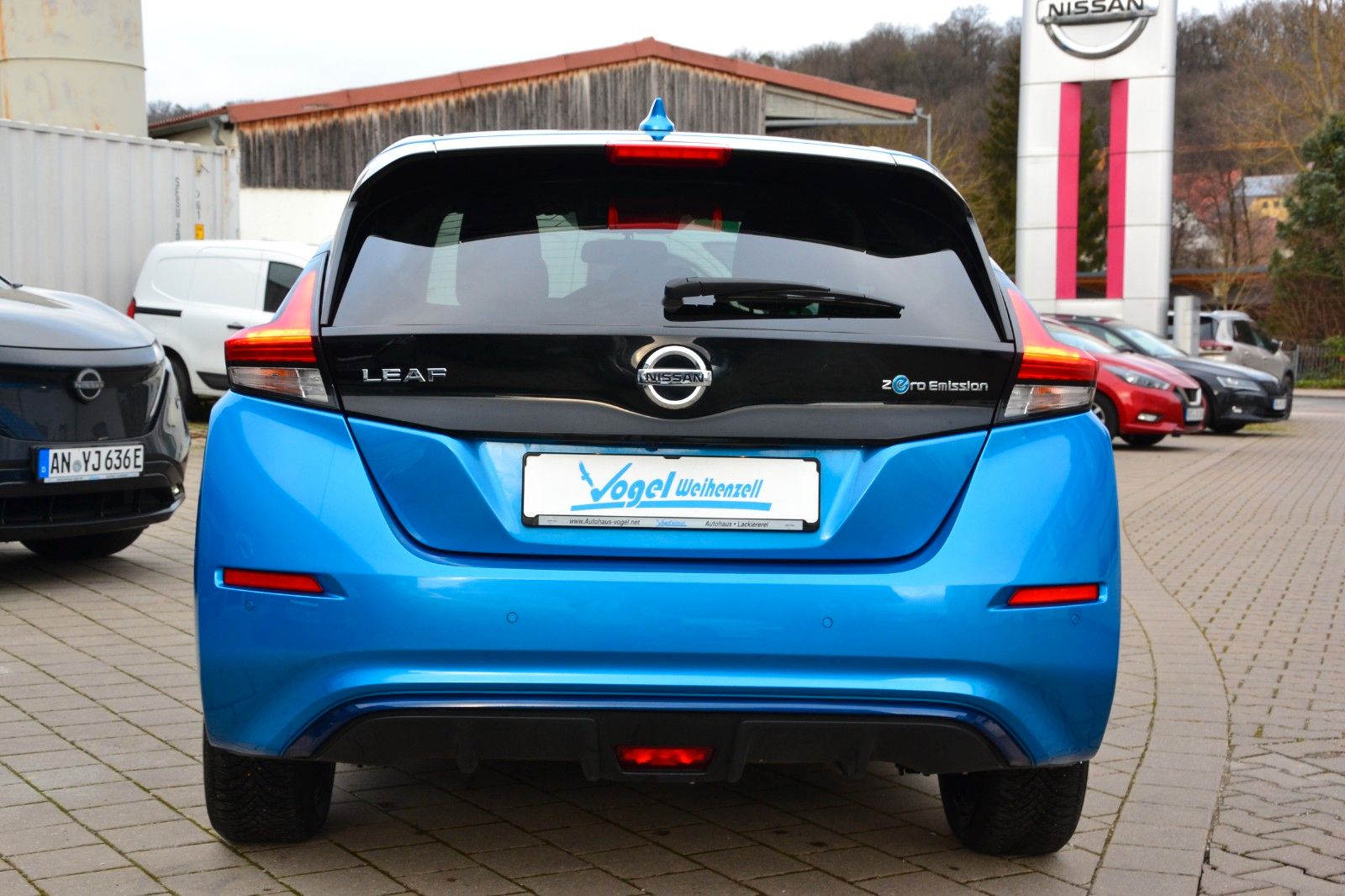 Nissan Leaf N-Connecta 40kW/h - Samsaru's Car Outlet