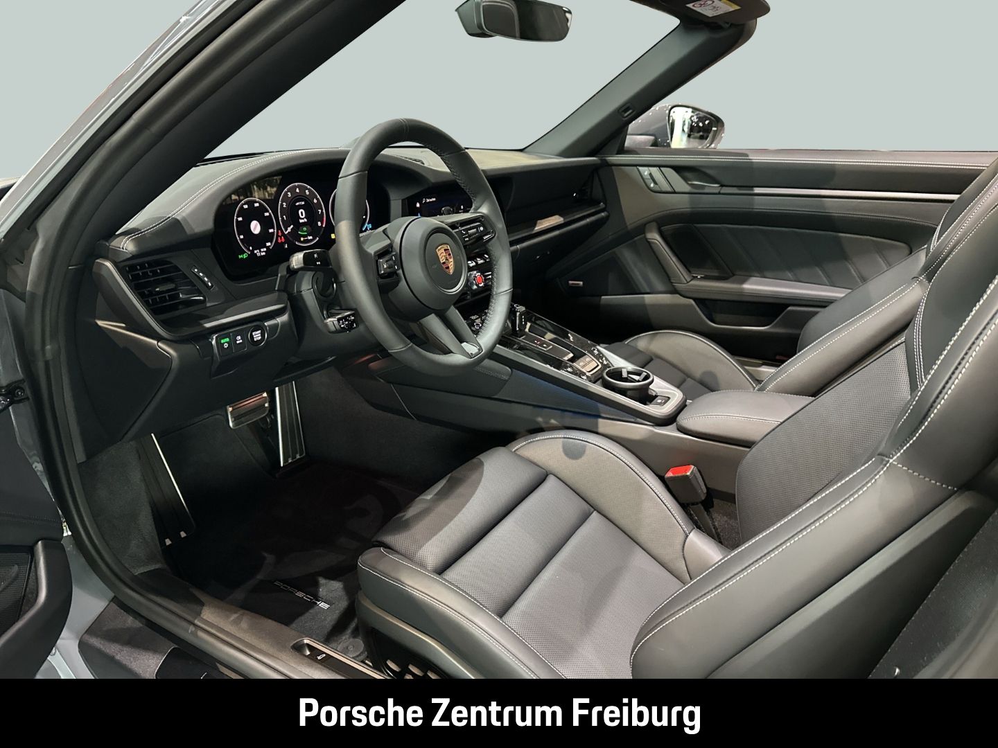 Porsche 992 911 Targa 4 GTS BOSE Sportabgasanlage LED