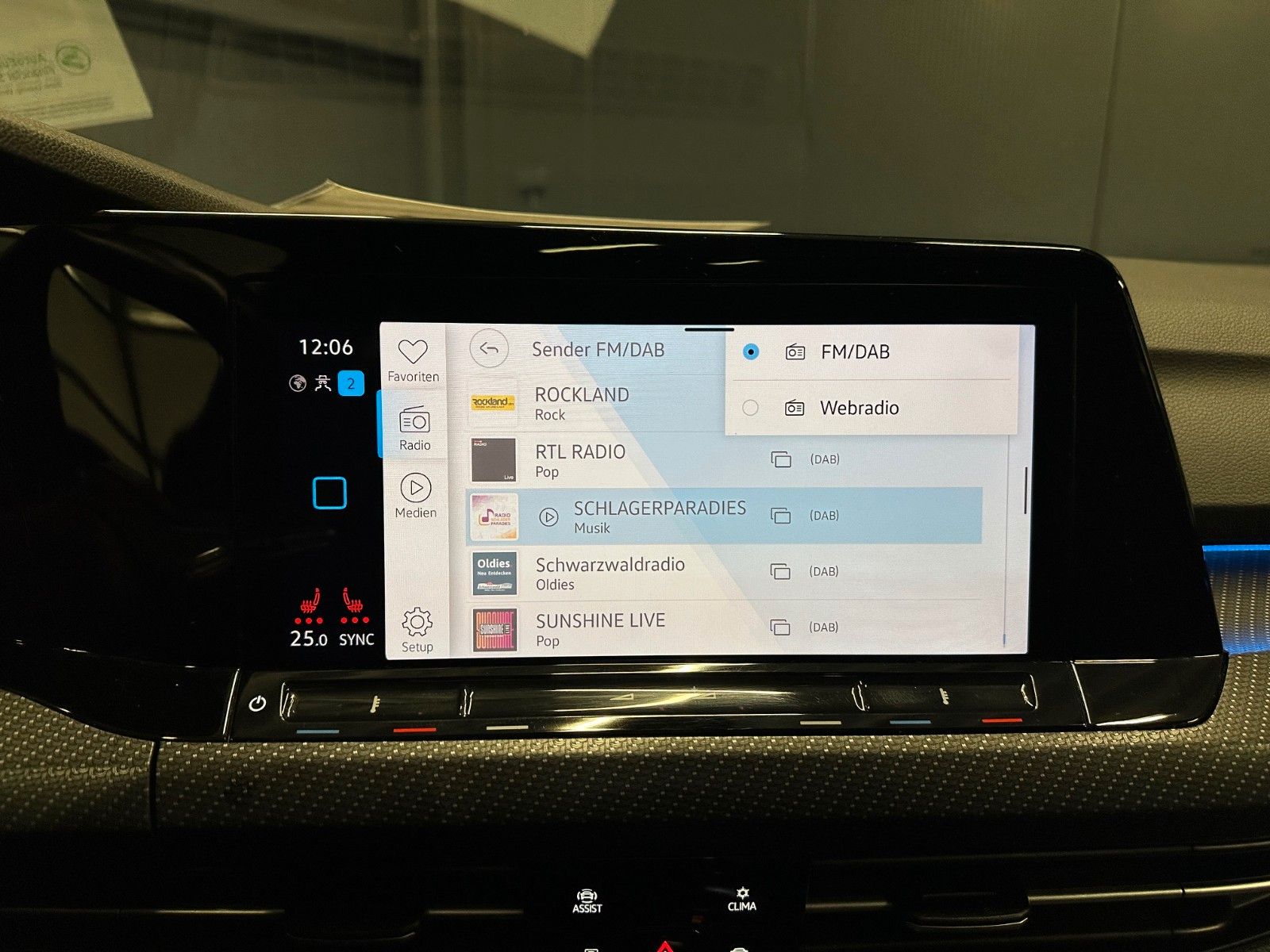 Volkswagen Golf Variant R-Line 4Motion*PANORAMA*AHK*Standhz