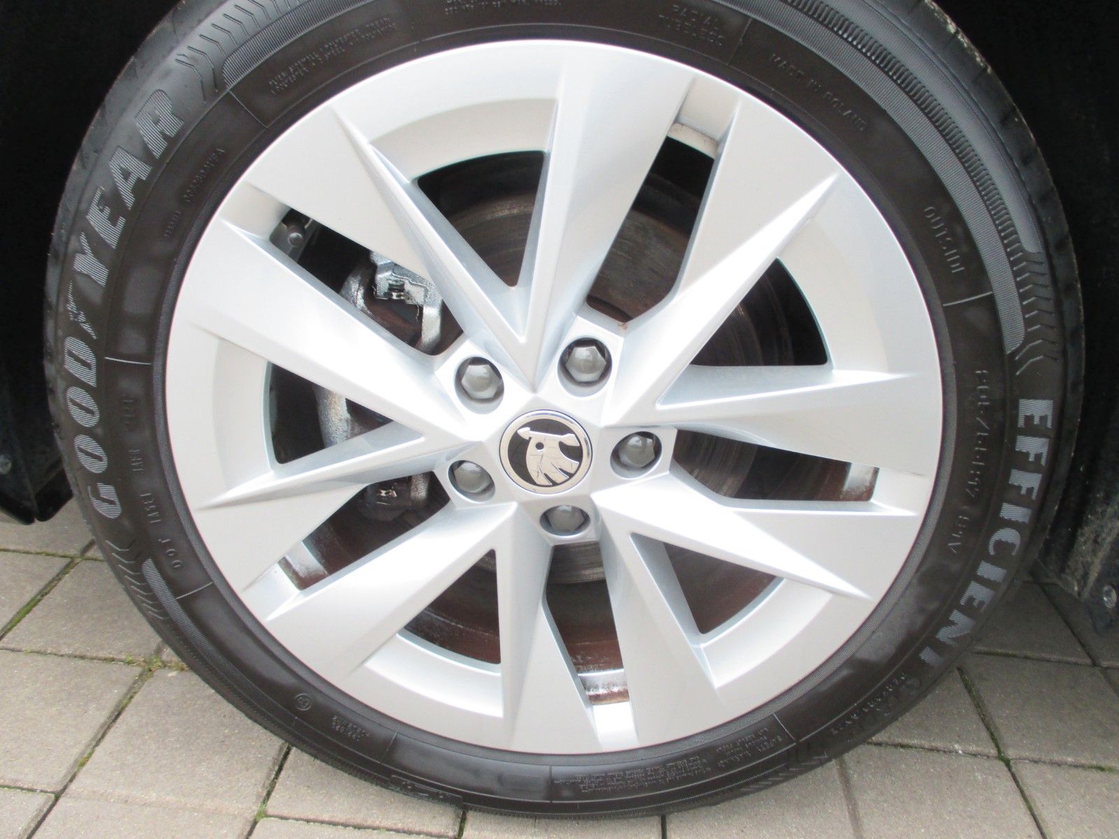 Skoda Octavia Combi 1.5 e TSI DSG Style - Samsaru's Car Outlet