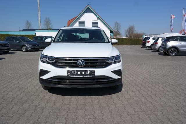 Volkswagen Tiguan 2.0 TDI Life DSG - Samsaru's Car Outlet