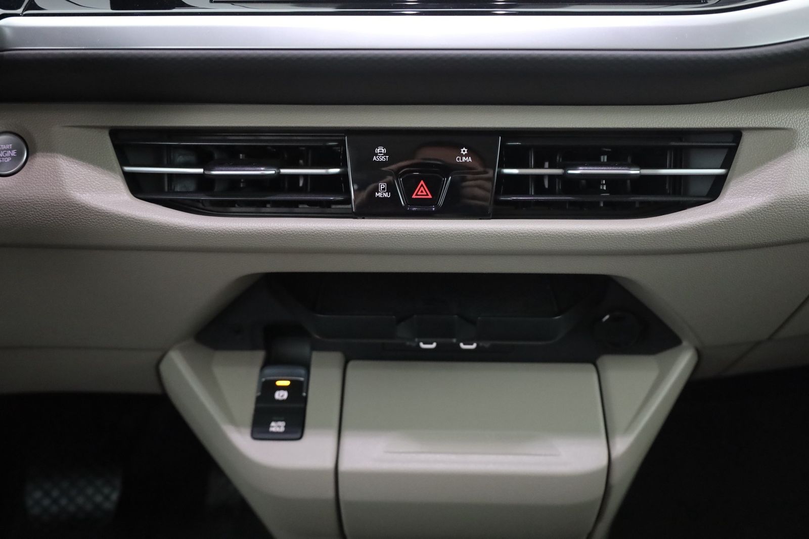 Volkswagen T7 Multivan 2.0 TDI DSG - Samsaru's Car Outlet