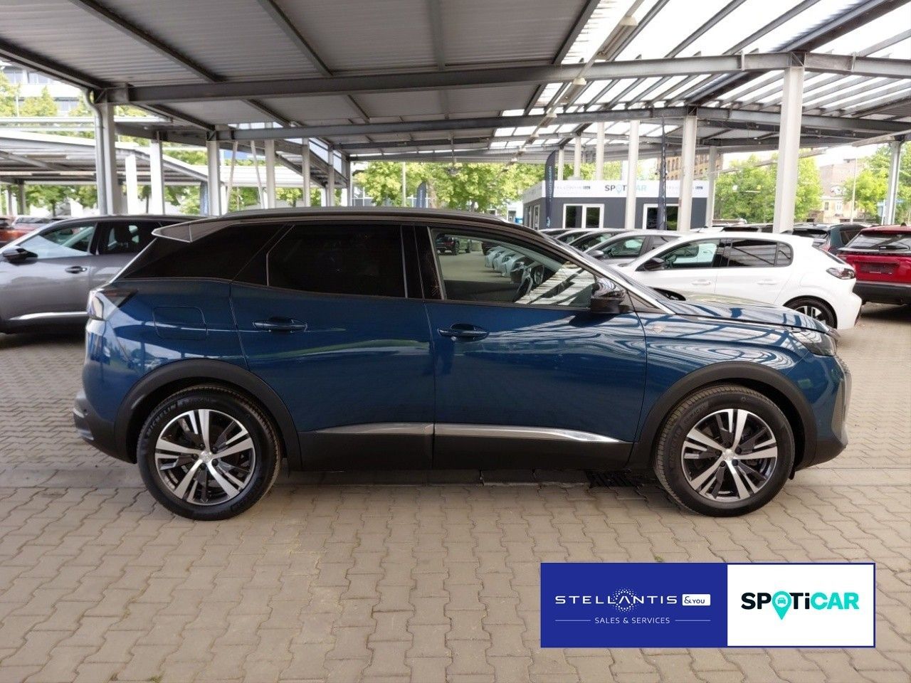 Peugeot 3008 Hybrid 225 ROADTRIP*Standhzg.*LMF*Navi*RFK
