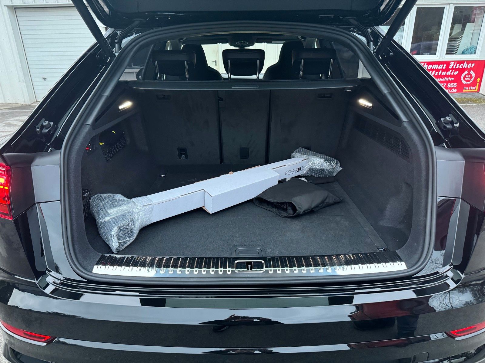 Audi Q8 50 TDI quattro.3 x S-Line.UPE 141.745€
