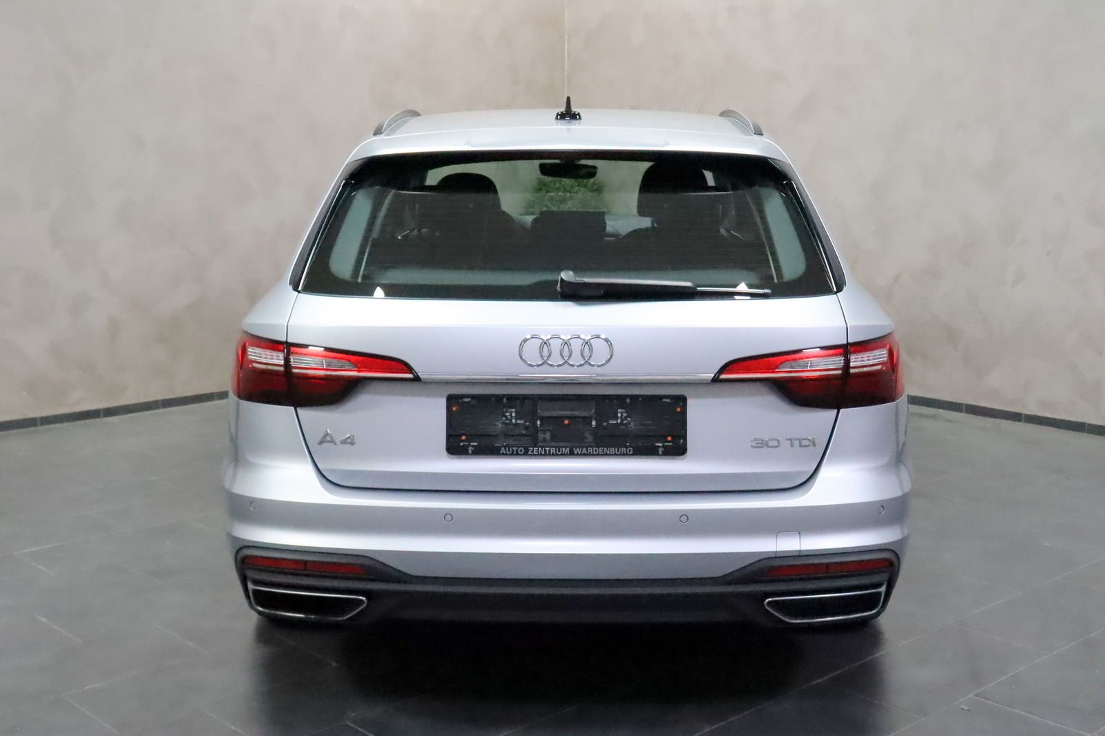 Audi A4 Avant 30 TDI Aut. - Samsaru's Car Outlet