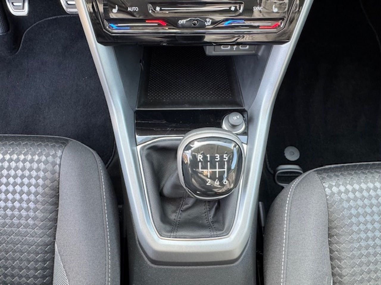 Volkswagen T-Cross Active 1.0 TSI - Samsaru's Car Outlet