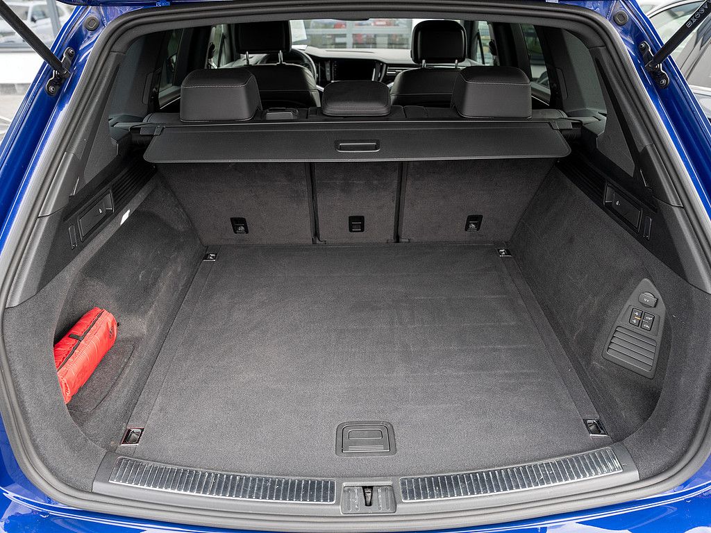 Volkswagen Touareg 3.0 V6 TDI R-Line - Samsaru's Car Outlet