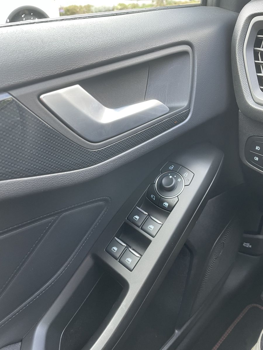 Ford Focus Turnier 1.0 EcoBoost Hybrid Aut. ST-Line X