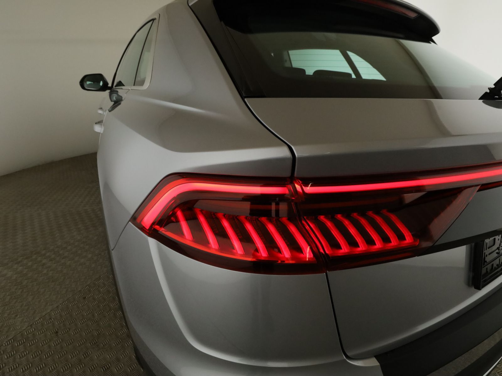 Audi Q8 50 TDI quattro - Samsaru's Car Outlet