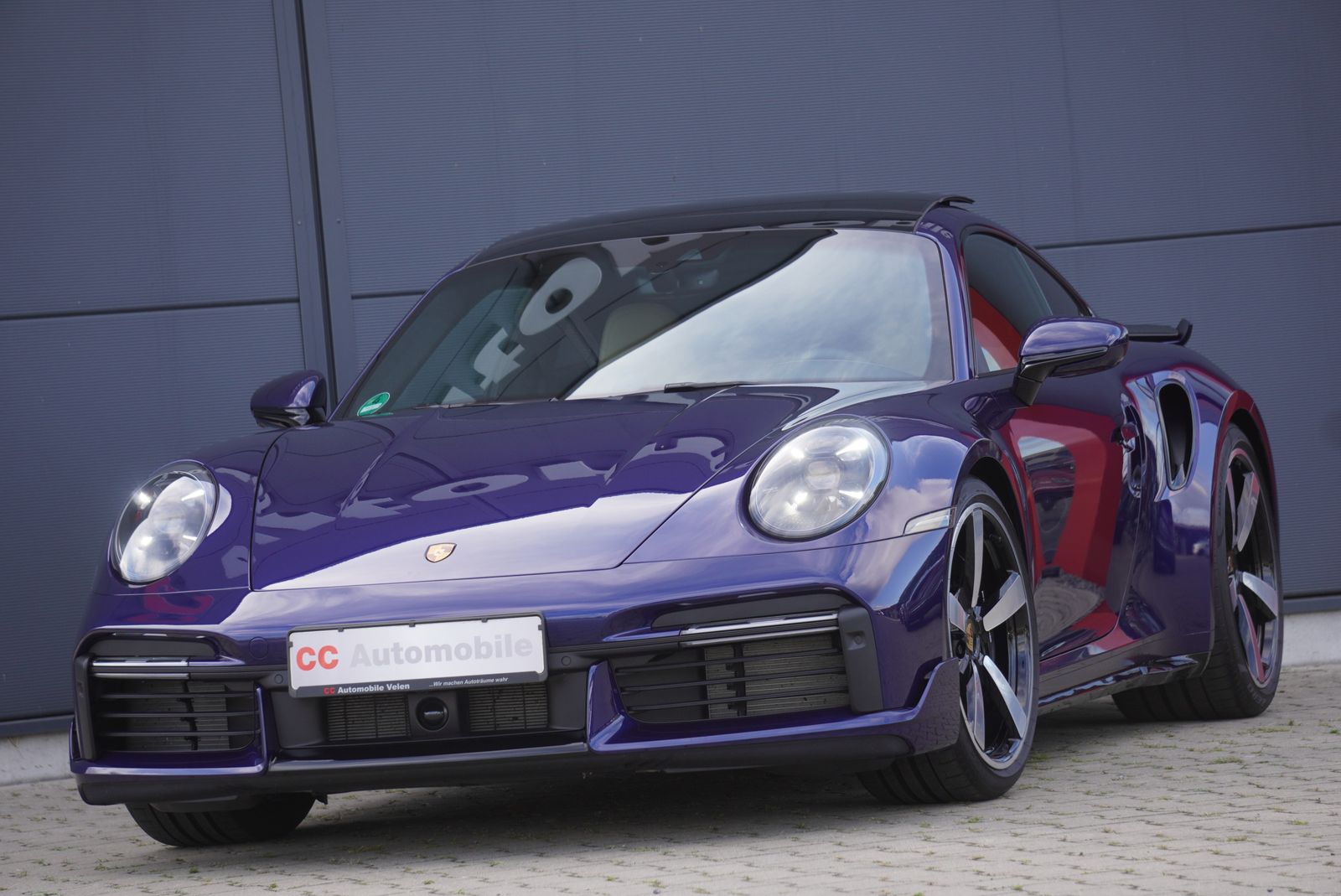 Porsche 992 Turbo S Sport Design - Samsaru's Car Outlet
