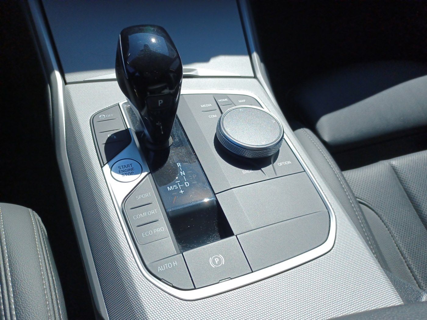 BMW 320d Touring Advantage - Samsaru's Car Outlet