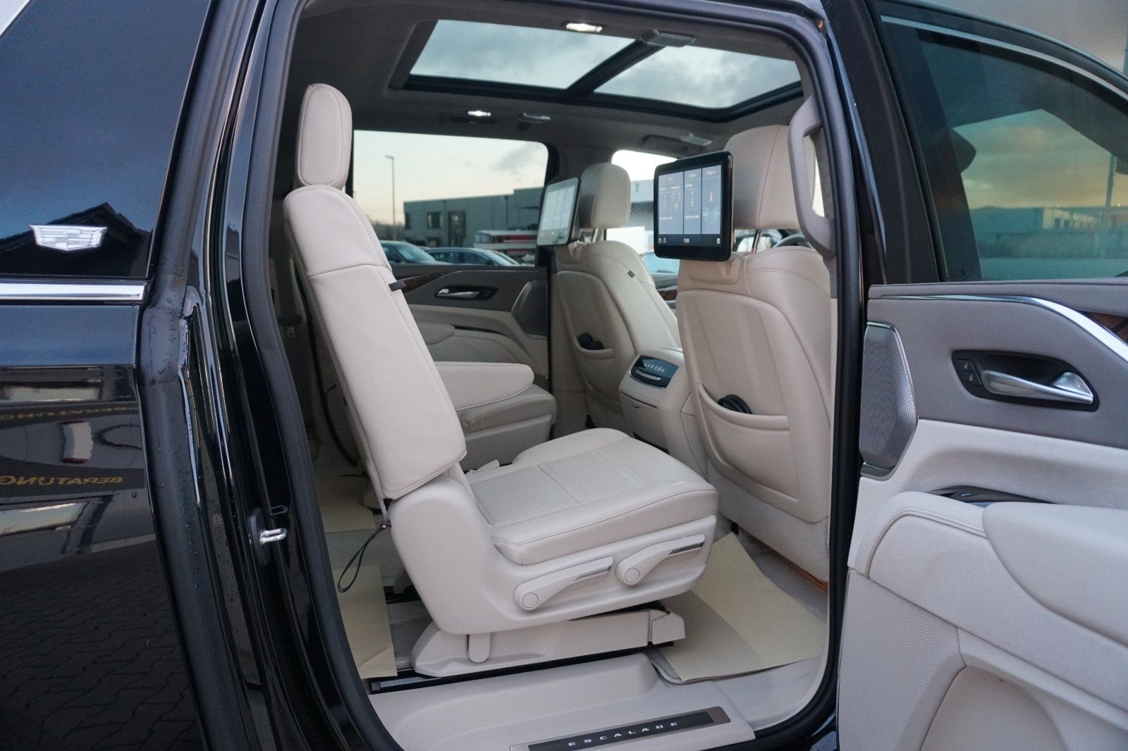 Cadillac Escalade Platinum ESV 6.2l V8 7-Si*LED*HUD*MWST