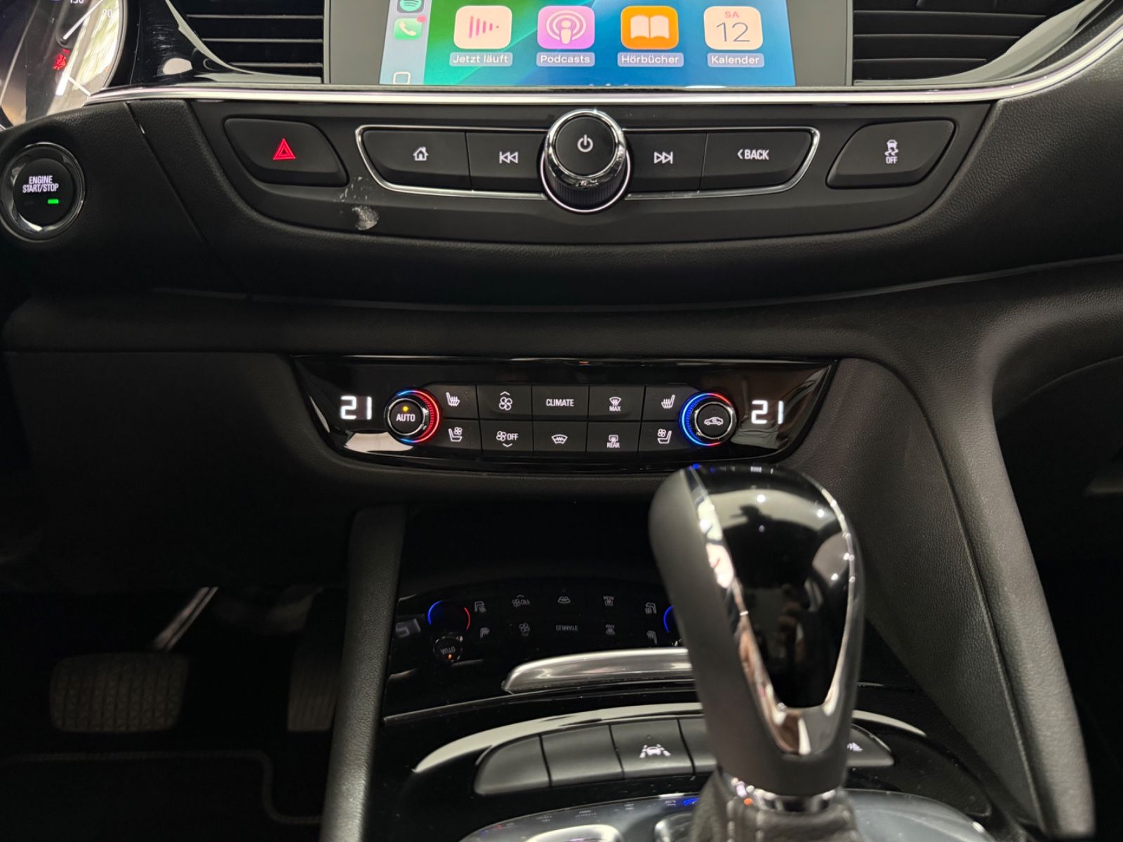Opel Insignia 2.0 B Sports Tourer Elegance - Samsaru's Car Outlet