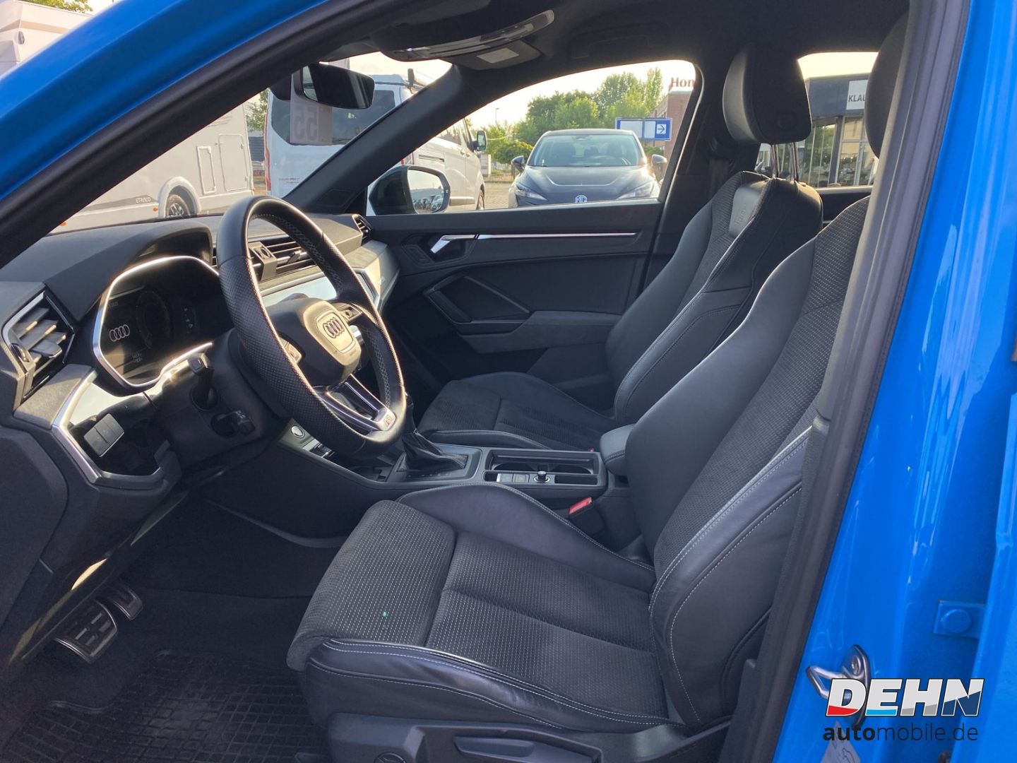 Audi Q3 2.0 TDI quattro S-Line - Samsaru's Car Outlet