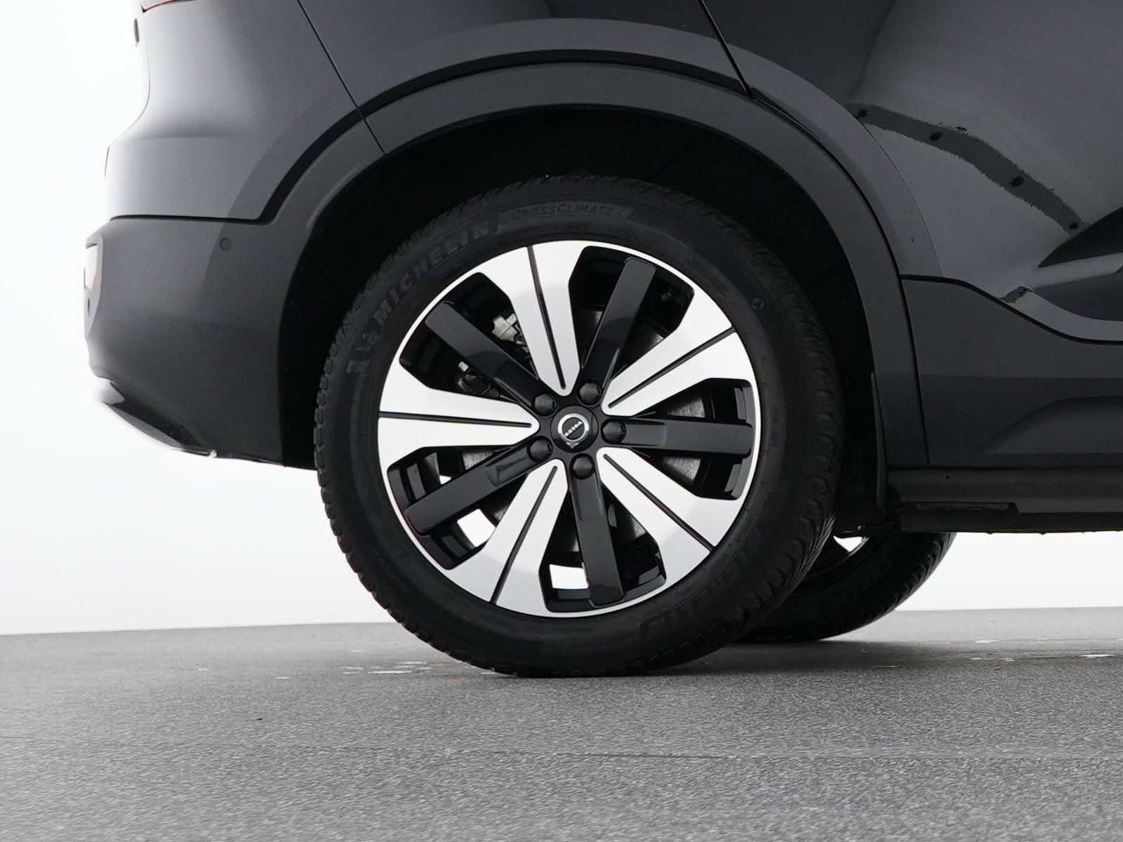 Volvo XC40 Recharge Ultimate - Samsaru's Car Outlet