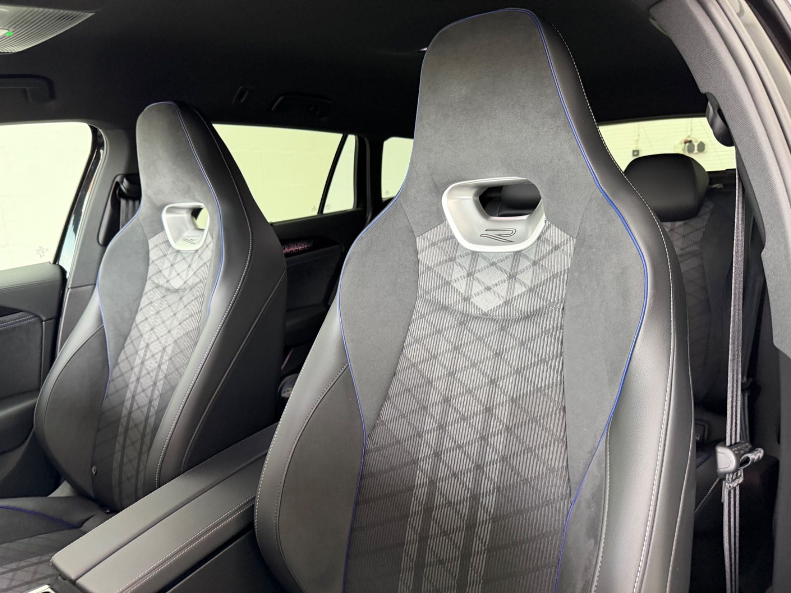 Volkswagen Passat Variant 2.0 TDI 142 kW 4Motion R-Line