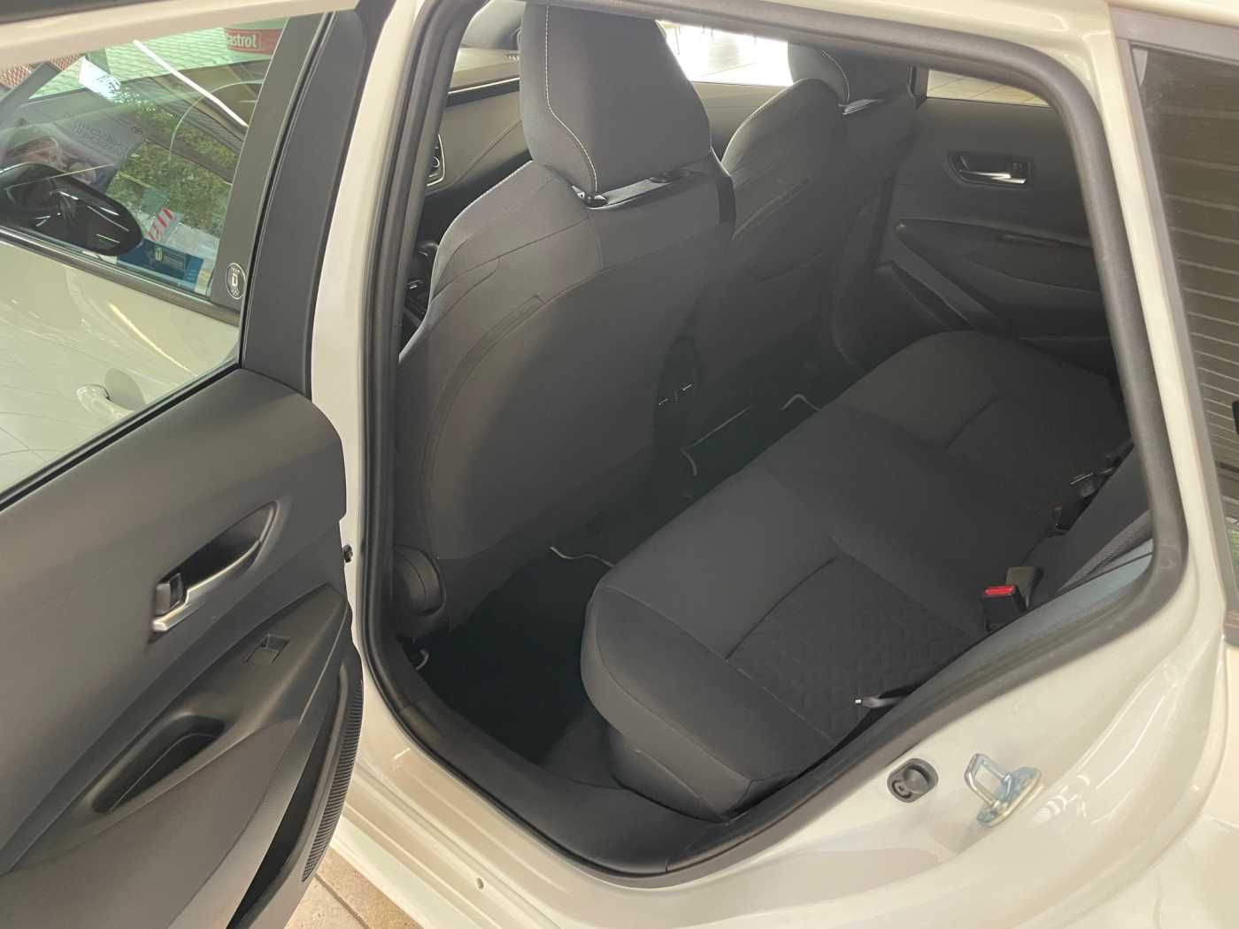Toyota Corolla Touring Sports Hyb 1.8 - Samsaru's Car Outlet