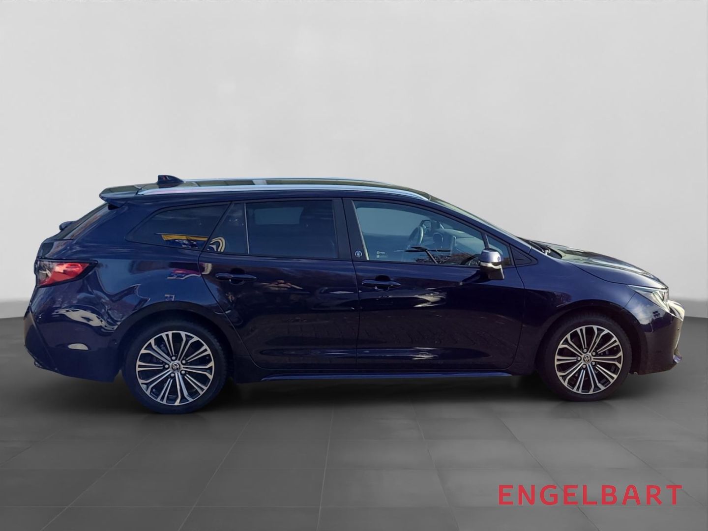 Toyota Corolla Touring Sports Hybrid Team D Navi Apple