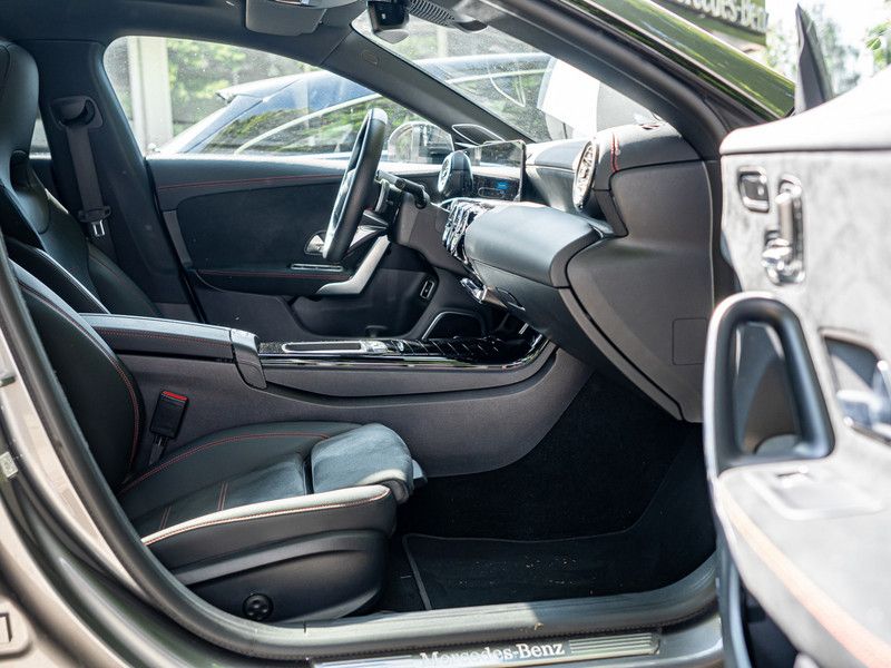 Mercedes-Benz CLA 250 4M Coupé AMG-Sport - Samsaru's Car Outlet