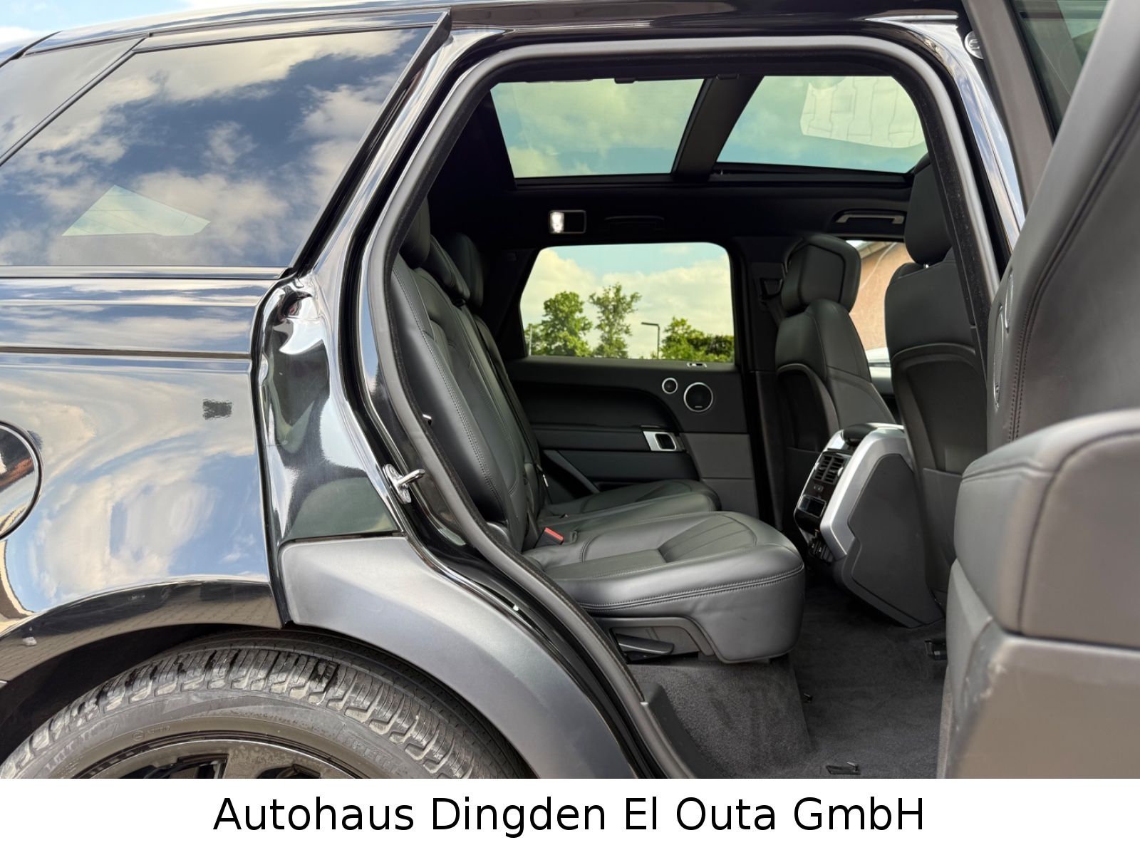 Range Rover Sport HSE 3.0 SDV6 Dynamic - Samsaru's Car Outlet