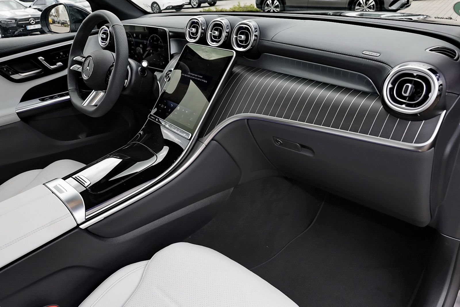Mercedes-Benz GLC 220 d 4M AMG Leder Grau+Pano+AHK+Distronic
