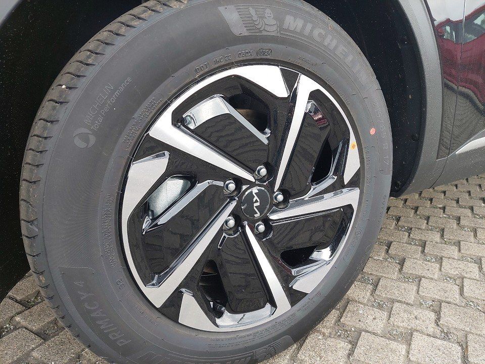 Kia Sportage Vision 1.6T Hybrid Komfort 2WD - Samsaru's Car Outlet