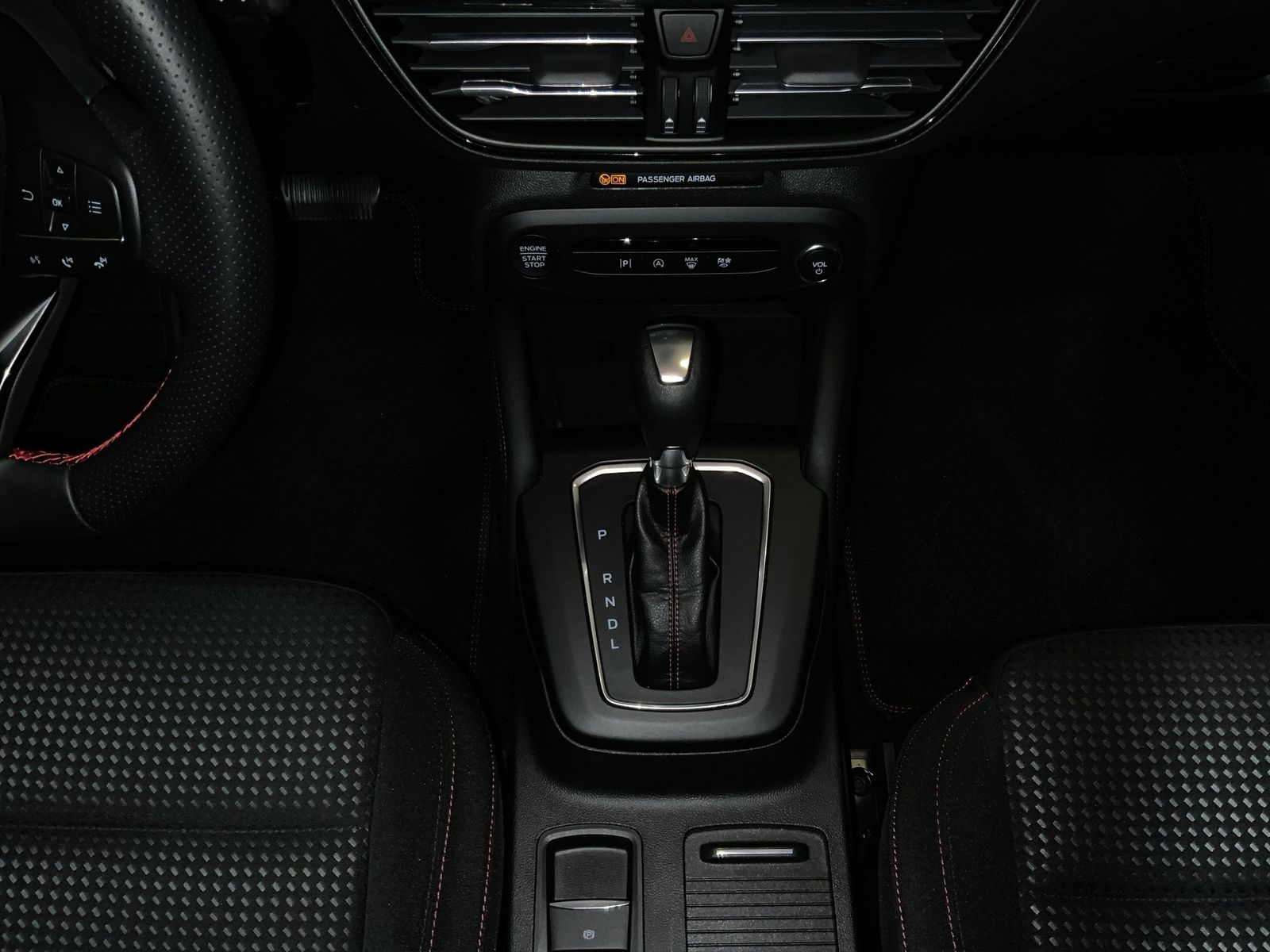 Ford Focus ST-Line X Turnier Aut.*AHK*ACC*HUD*KAM*NAV