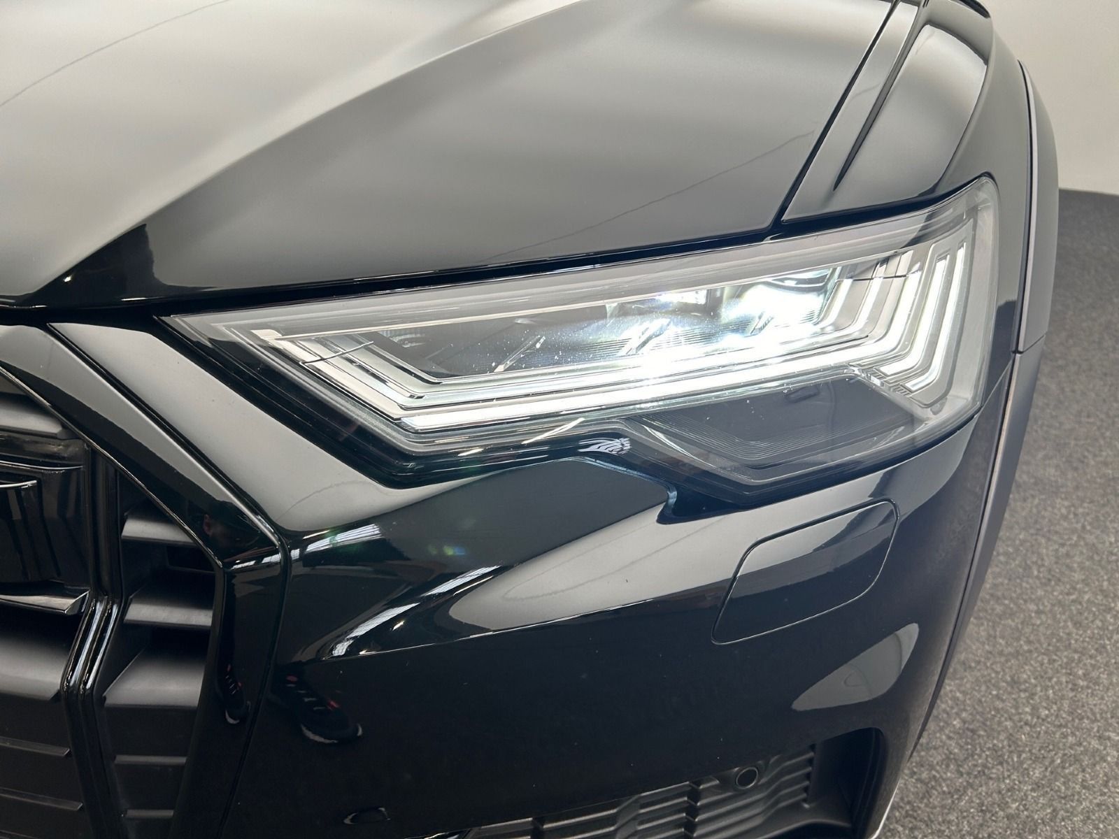 Audi A6 allroad 55 TFSI qu - Samsaru's Car Outlet