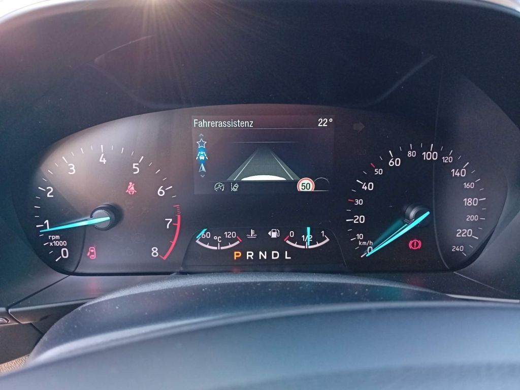 Ford Focus Turnier 1.0 EcoBoost Hybrid Aut. TITANIUM