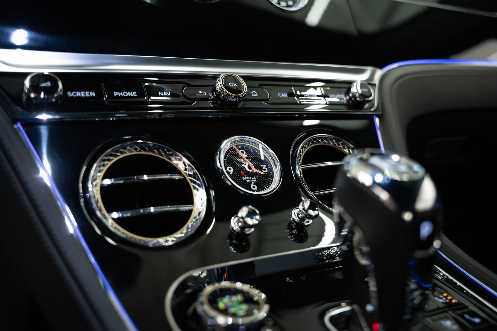 Bentley Continental GT V8 Mulliner Driving Spec