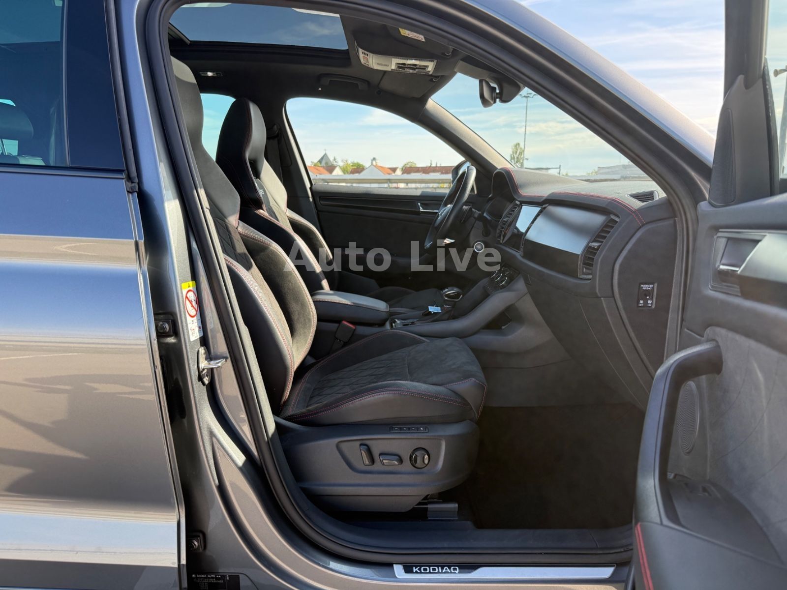 Skoda Kodiaq 2.0 TSI RS 4x4*7-SITZ*PANO*MATRIX*360*AHK