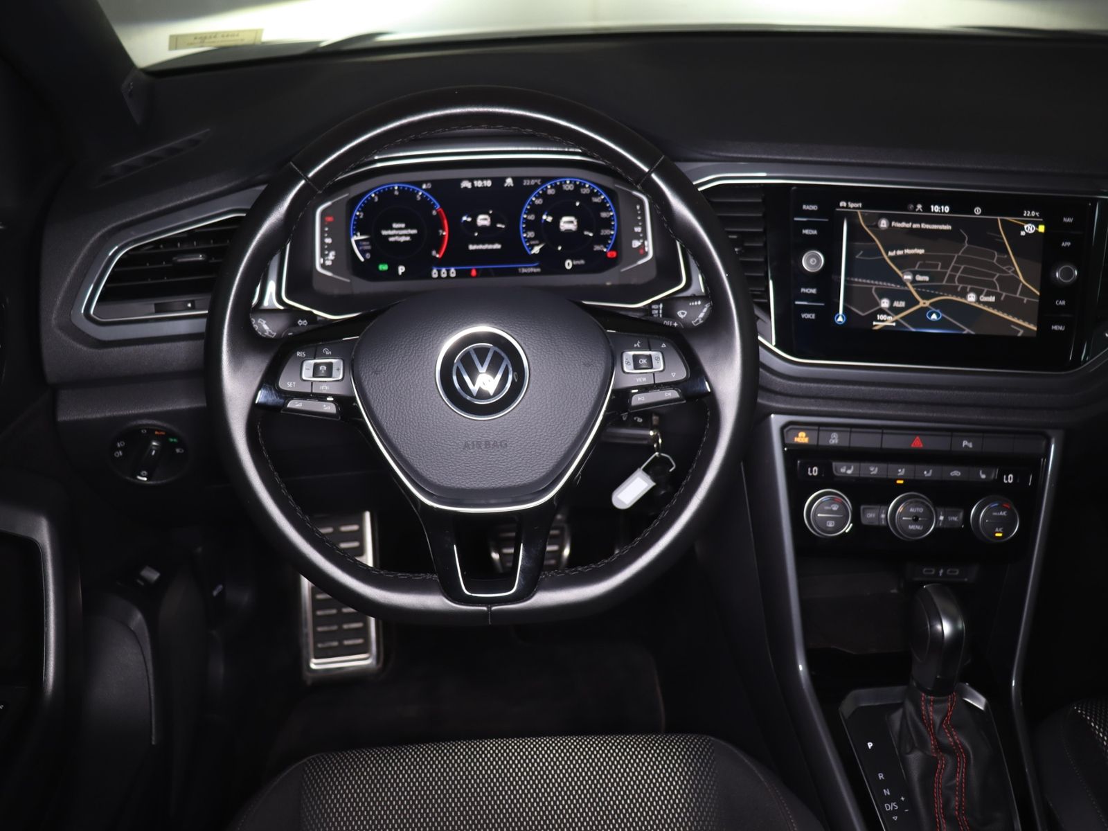 Volkswagen T-Roc R-Line - Samsaru's Car Outlet
