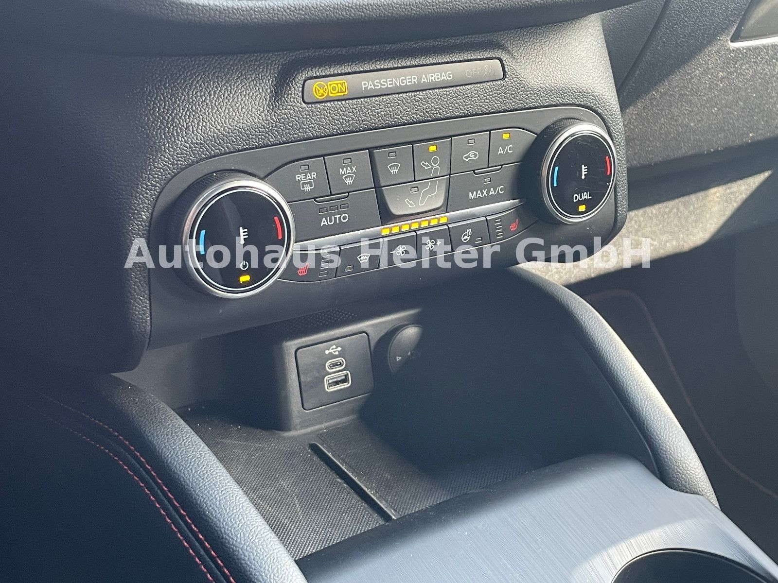 Ford Kuga PHEV ST-Line X - Samsaru's Car Outlet