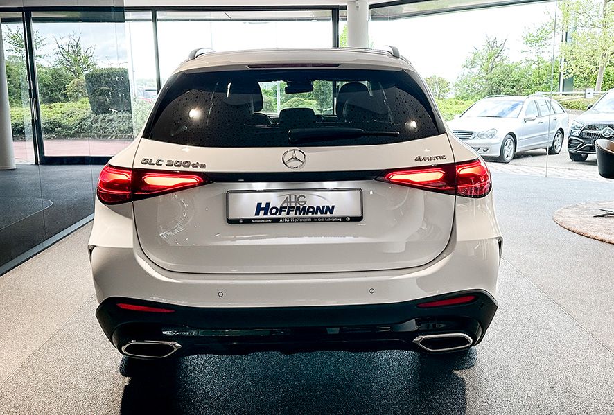 Mercedes-Benz GLC 300 de 4M AMGLiADPl+DigiL+Pano+AHK+Distronic