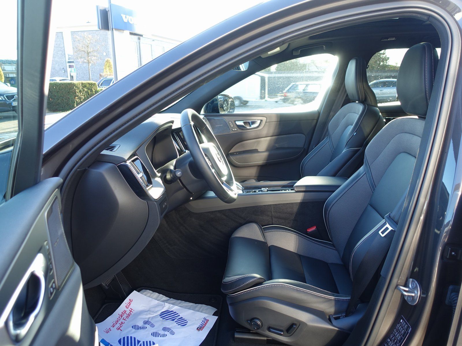 Volvo XC60 Plus T6 AWD Plug-in Hybrid/360°Cam/AHK/BLIS