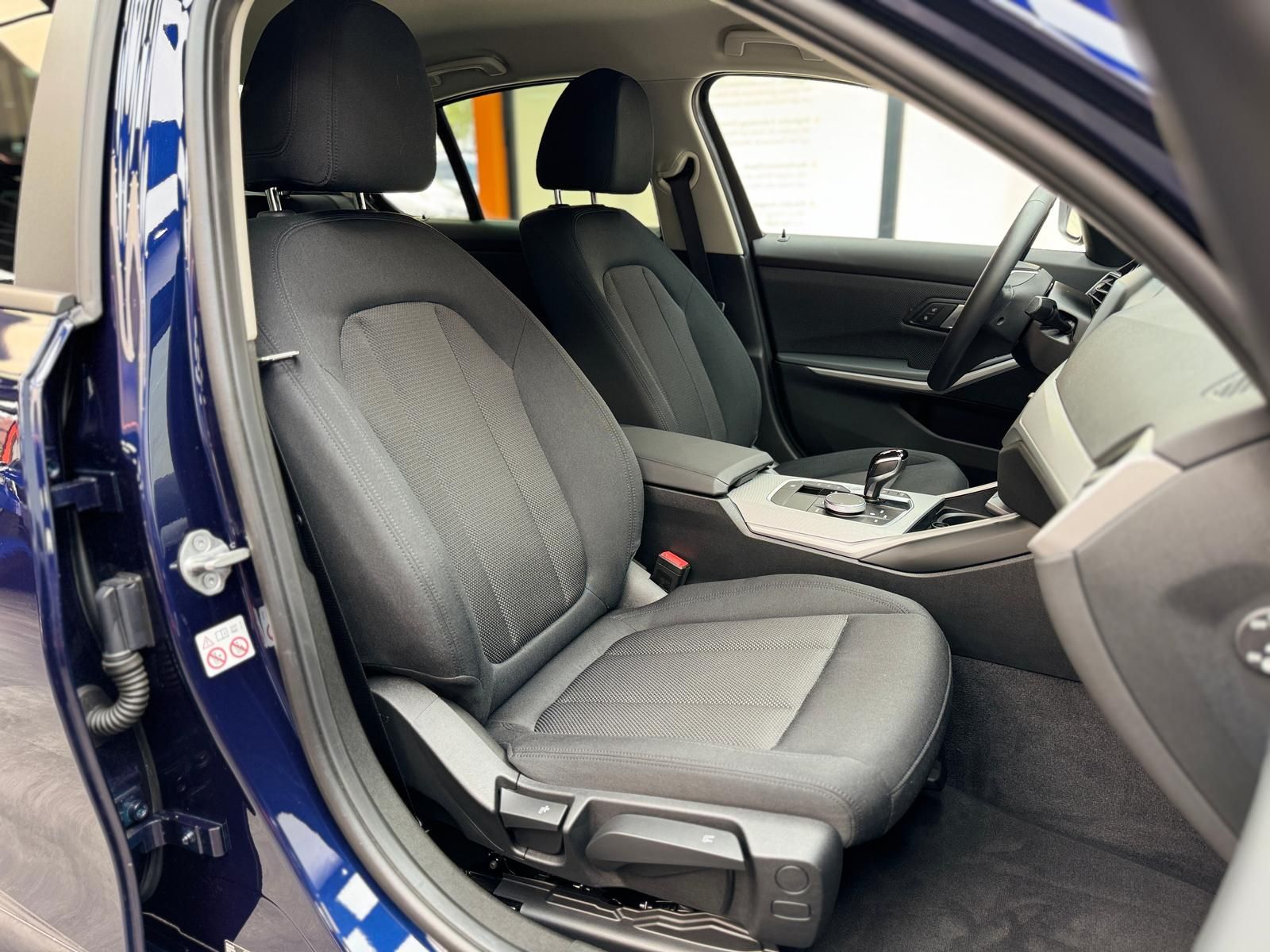 BMW 320i Advantage - Samsaru's Car Outlet
