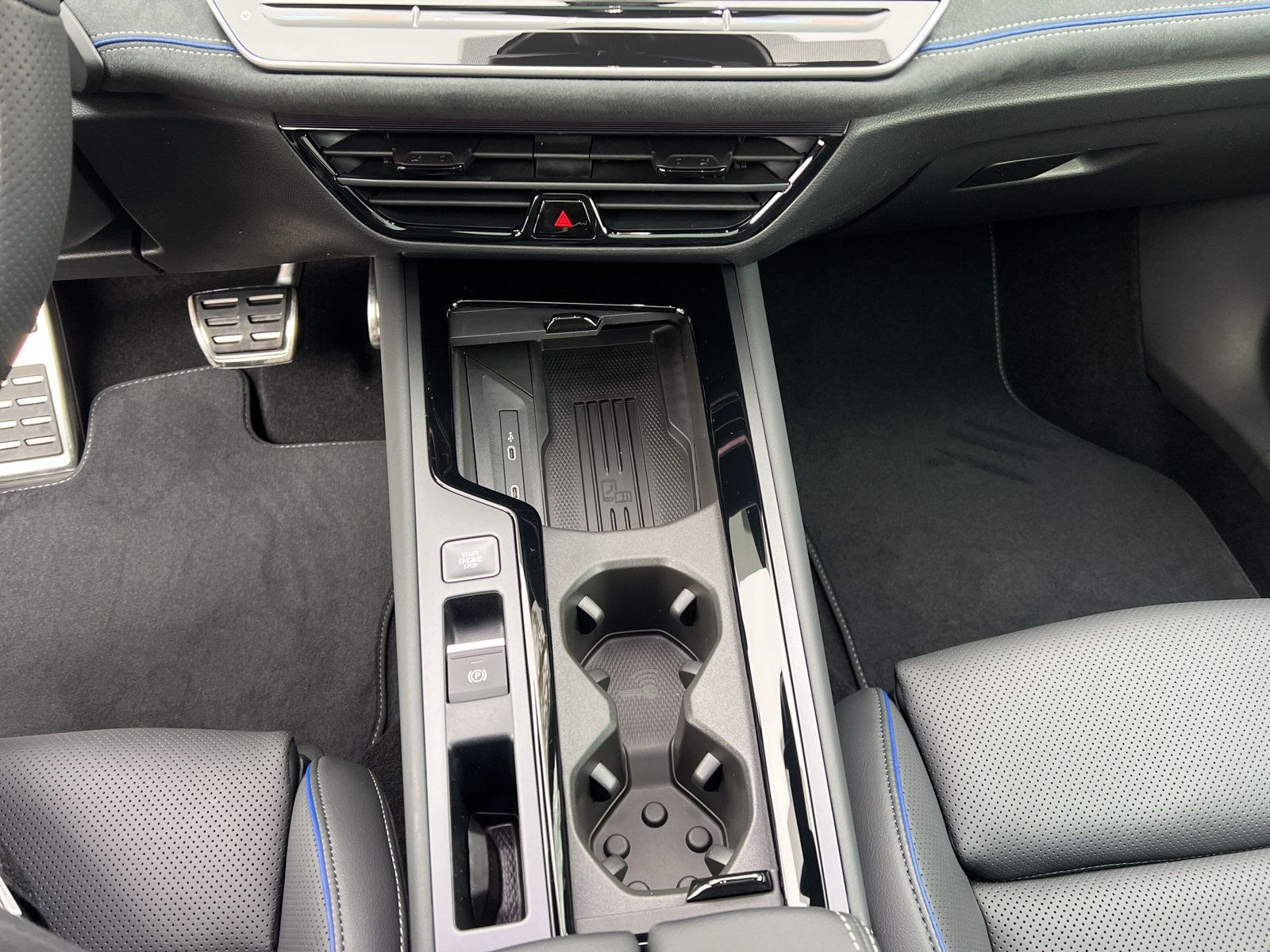 Volkswagen Passat Variant 2.0 TDI R-LINE SIGNATURE 4M+PANO